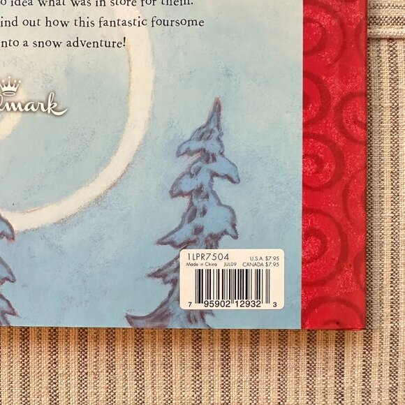 Snow Wonder We're Friends Holiday Book - Picture 4 of 4